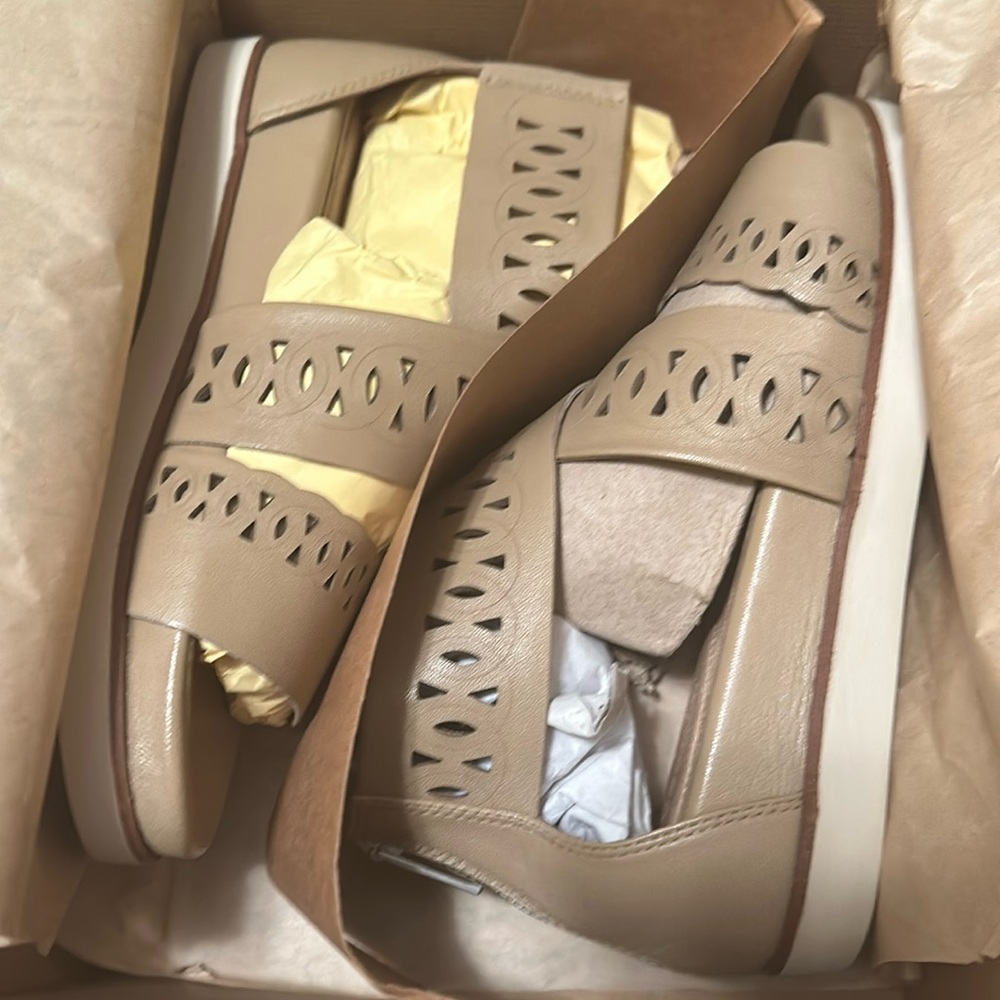 Bussola sandals size 39/8.5